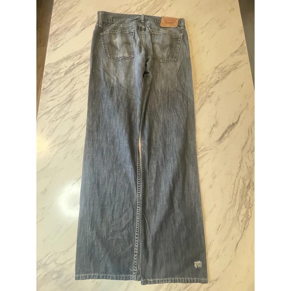 Levi's 514 Y2K Straight Leg Men's Medium Wash Size 34x34. Fits 34x32. Boot Cut